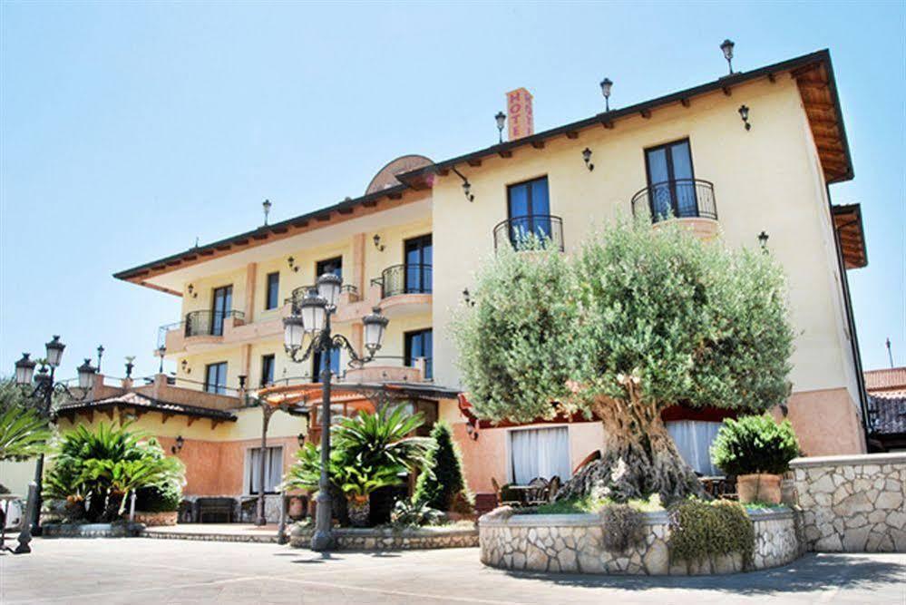 Hotel La Fayette Licola Esterno foto