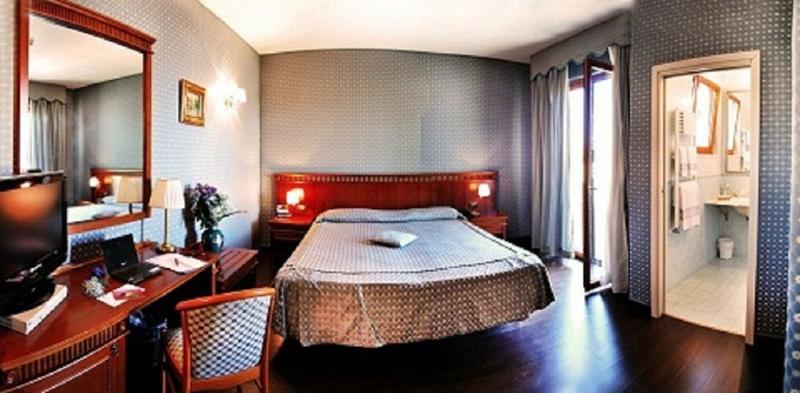 Hotel La Fayette Licola Esterno foto